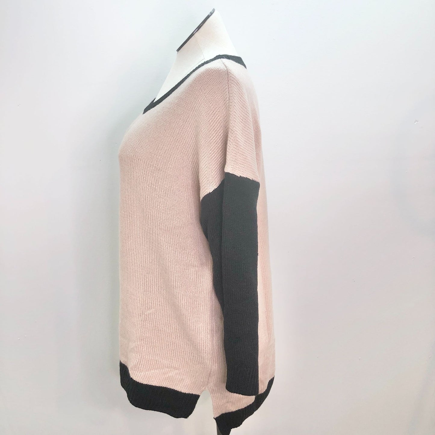 Torrid 2 Blush Colorblock HiLo Tunic Sweater with Black Trim