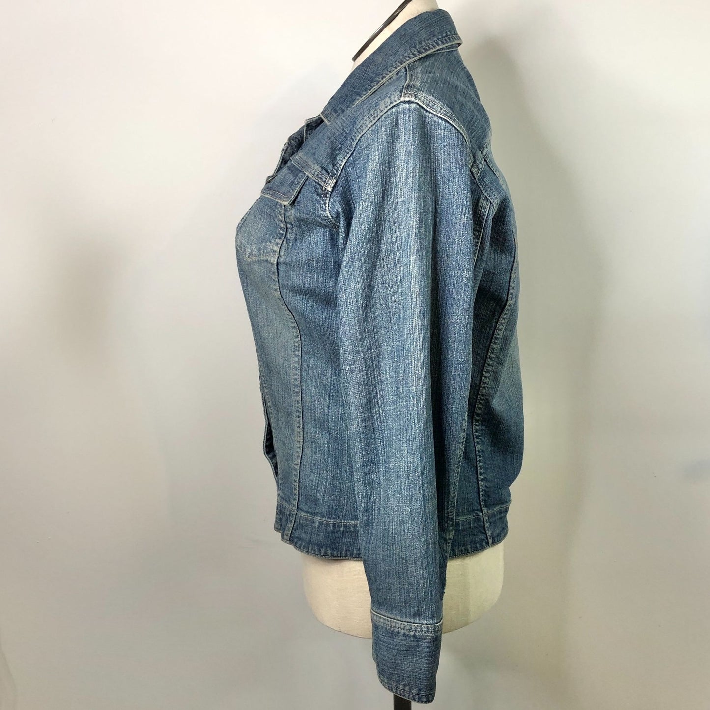 Chico's Platinum Denim Jean Jacket Fits Like XL Long Sleeve Dressy